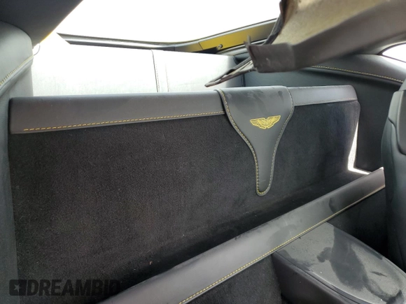 2019 Aston Martin Vantage z VIN SCFSMGAW6KGN01897, wystawiony jako Copart lot #51802505 z przebiegiem Nie podano mil oraz Szkoda całkowita • Salvage title. Historia ofert i sprzedaży dostępna na DreamBid. Obrazek 11.