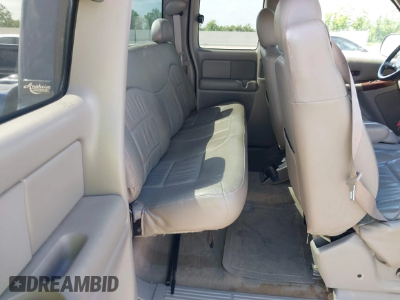 2000 Chevrolet Silverado 1500 LS with VIN 2GCEC19T4Y1405522, listed as a IAAI auction lot 42072973 with 140,293 mi miles and . Bid and sale history available at DreamBid. Image 8.