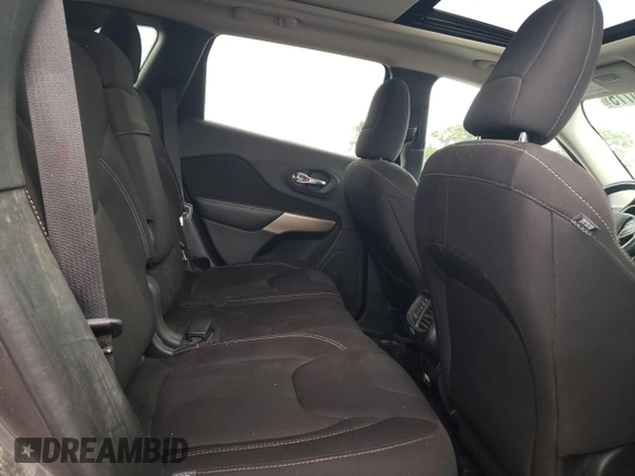 2017 Jeep Cherokee Latitude z VIN 1C4PJMCS6HW656227, wystawiony jako Copart lot #56210775 z przebiegiem 98 770 mil mil oraz Szkoda całkowita • Salvage title. Historia ofert i sprzedaży dostępna na DreamBid. Obrazek 11.