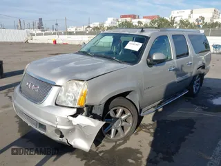 2007 GMC Yukon XL z VIN 1GKFK668X7J319869, wystawiony jako IAAI lot #41681597 z przebiegiem 154 318 mil mil oraz . Historia ofert i sprzedaży dostępna na DreamBid. Obrazek 17.