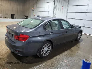 2018 BMW 3 Series 320i xDrive with VIN WBA8E5G52JNU46686, listed as a Copart auction lot 81999984 with 121,394 mi miles and Salvage Title. Bid and sale history available at carsss.com. Image 3.