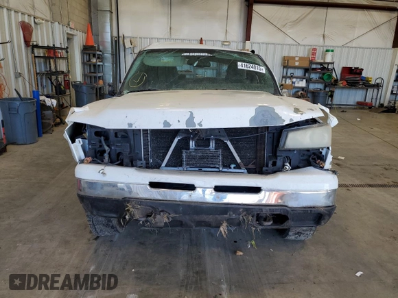 2006 Chevrolet Silverado 1500HD LT2 z VIN 1GCGK13U26F197577, wystawiony jako Copart lot #41624015 z przebiegiem Nie podano mil oraz Nie do naprawy • Non repairable. Historia ofert i sprzedaży dostępna na DreamBid. Obrazek 5.