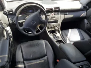 2004 Mercedes-Benz C 230 Kompressor with VIN WDBRF40J64A564613, listed as a Copart auction lot 59876525 with 140,525 mi miles and Clean title. Bid and sale history available at DreamBid. Image 8.