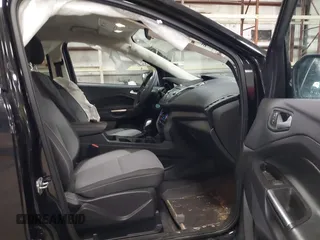 2018 Ford Escape SE with VIN 1FMCU9GD7JUD36295, listed as a IAAI auction lot 41855037 with 85,305 mi miles. Bid and sale history available at carsss.com. Image 5.