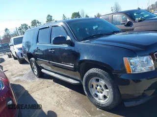 2008 Chevrolet Suburban 3LT с VIN 3GNFC16058G192836, выставлен на аукционе IAAI как лот 41474966 с пробегом 116 772 миль миль и . История ставок и продаж доступна на DreamBid. Изображение 13.