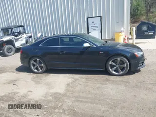2015 Audi S5 Premium Plus z VIN WAUGGAFR1FA035653, wystawiony jako IAAI lot #42054212 z przebiegiem 133 572 mil mil oraz . Historia ofert i sprzedaży dostępna na DreamBid. Obrazek 13.
