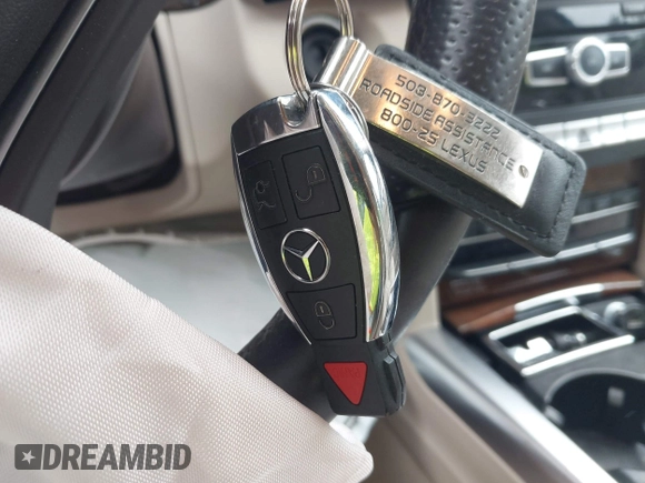2014 Mercedes-Benz E 350 Luxury with VIN WDDHF8JB8EA980004, listed as a IAAI auction lot 42160745 with 58,418 mi miles and . Bid and sale history available at DreamBid. Image 11.