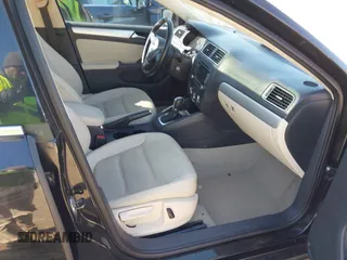 2013 Volkswagen Jetta SE с VIN 3VWDX7AJ4DM298274, выставлен на аукционе IAAI как лот 41444013 с пробегом 111 344 миль миль и . История ставок и продаж доступна на DreamBid. Изображение 5.