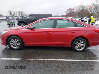 2016 Hyundai Sonata SE z VIN 5NPE24AF7GH391820, wystawiony jako IAAI lot #42015648 z przebiegiem 123 004 mil mil oraz . Historia ofert i sprzedaży dostępna na DreamBid. Obrazek 14.