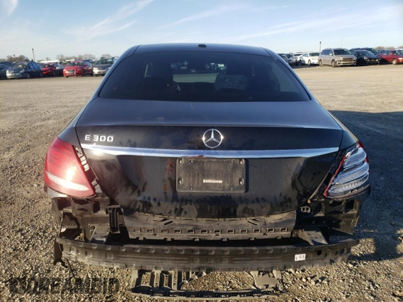 2018 Mercedes-Benz E-Class E 300 with VIN WDDZF4JB9JA320495, listed as a Copart auction lot 40448373 with 48,435 mi miles. Bid and sale history available at carsss.com. Image 6.