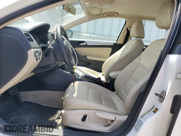 2013 Volkswagen Jetta SE with VIN 3VWDP7AJ5DM433357, listed as a Copart auction lot 61977205 with 64,384 mi miles and Salvage title. Bid and sale history available at DreamBid. Image 7.