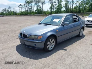 2004 BMW 3 Series 325xi with VIN WBAEU33414PM61213, listed as a IAAI auction lot 42201782 with 138,327 mi miles and . Bid and sale history available at carsss.com. Image 2.