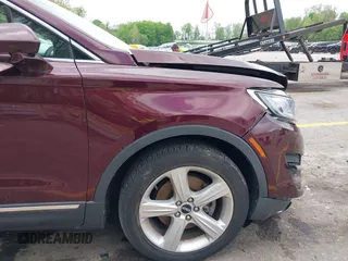 2018 Lincoln MKC Premiere z VIN 5LMCJ1C98JUL30207, wystawiony jako IAAI lot #42275853 z przebiegiem 51 206 mil mil oraz . Historia ofert i sprzedaży dostępna na DreamBid. Obrazek 21.