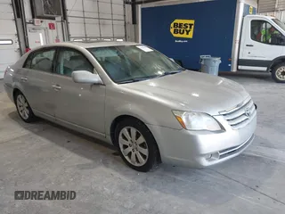 2007 Toyota Avalon XL z VIN 4T1BK36B37U229638, wystawiony jako IAAI lot #42184686 z przebiegiem 202 499 mil mil oraz . Historia ofert i sprzedaży dostępna na DreamBid. Obrazek 1.