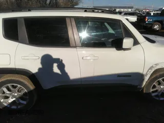 2018 Jeep Renegade Latitude with VIN ZACCJABB7JPG80778, listed as a IAAI auction lot 41619812 with 118,256 mi miles and . Bid and sale history available at DreamBid. Image 13.