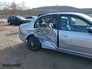 2003 Honda Civic LX with VIN 2HGES16683H505013, listed as a IAAI auction lot 41617324 with 70,728 mi miles. Bid and sale history available at carsss.com. Image 6.