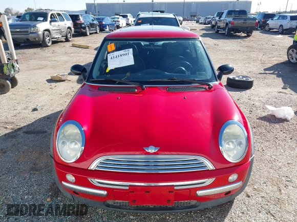 2003 MINI Hardtop with VIN WMWRC33413TC48601, listed as a IAAI auction lot 41418901 with 57,095 mi miles and . Bid and sale history available at DreamBid. Image 13.