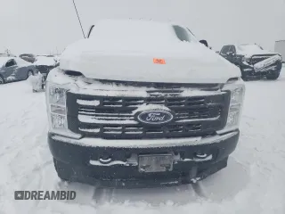 2023 Ford F-250 XL z VIN 1FT7W2BA8PEC62442, wystawiony jako Copart lot #87380684 z przebiegiem Nie podano mil oraz Szkoda całkowita • Salvage title. Historia ofert i sprzedaży dostępna na DreamBid. Obrazek 5.