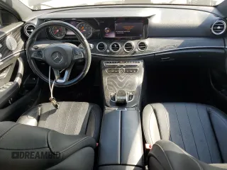 2018 Mercedes-Benz E 300 with VIN WDDZF4JB9JA374959, listed as a Copart auction lot 54957505 with 31,762 mi miles and Clean Title. Bid and sale history available at DreamBid. Image 8.