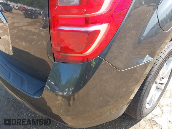 2017 Chevrolet Equinox LS z VIN 2GNALBEK3H1513879, wystawiony jako IAAI lot #41977552 z przebiegiem 154 109 mil mil oraz . Historia ofert i sprzedaży dostępna na DreamBid. Obrazek 17.