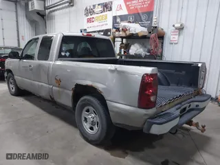 2003 Chevrolet Silverado 1500 Work Truck with VIN 2GCEC19X831322400, listed as a IAAI auction lot 40653506 with 264,390 mi miles. Bid and sale history available at carsss.com. Image 3.