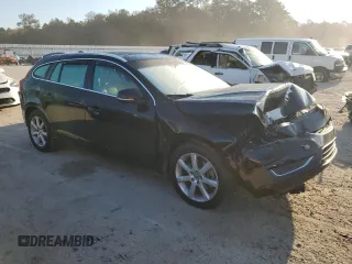 2017 Volvo V60 Premier with VIN YV140MEK2H1331763, listed as a Copart auction lot 77954904 with 0 mi miles and Salvage Title. Bid and sale history available at carsss.com. Image 4.