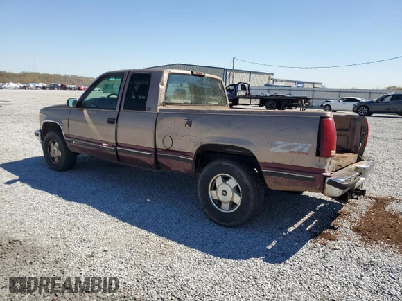 1997 Chevrolet Silverado 1500 with VIN 2GCEK19R6V1141478, listed as a Copart auction lot 50797925 with 274,288 mi miles and Salvage Title. Bid and sale history available at DreamBid. Image 2.