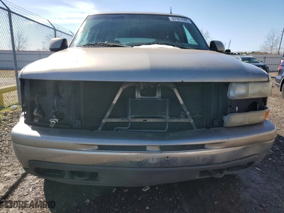 2002 Chevrolet Tahoe LT with VIN 1GNEC13Z72R201512, listed as a Copart auction lot 87957605 with 268,626 mi miles and Salvage Title. Bid and sale history available at carsss.com. Image 5.