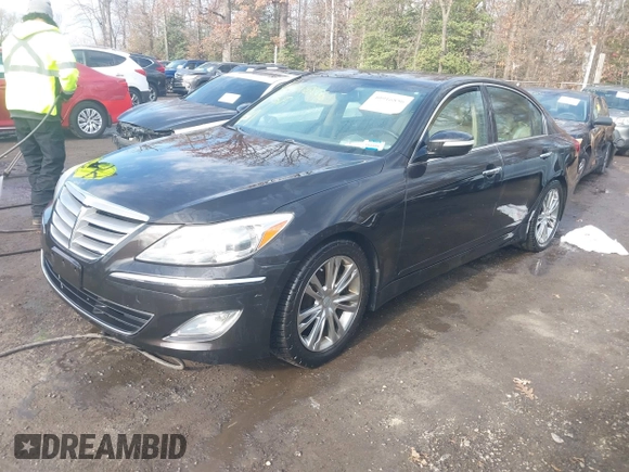 2013 Hyundai Genesis 3.8L z VIN KMHGC4DD2DU253728, wystawiony jako IAAI lot #40916856 z przebiegiem Nie podano mil oraz . Historia ofert i sprzedaży dostępna na DreamBid. Obrazek 2.