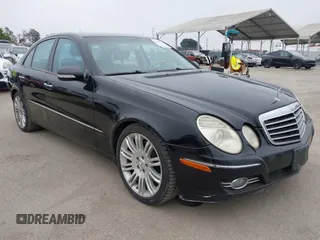 2007 Mercedes-Benz E 350 z VIN WDBUF56X97B045923, wystawiony jako IAAI lot #42443743 z przebiegiem 234 776 mil mil oraz . Historia ofert i sprzedaży dostępna na DreamBid. Obrazek 1.