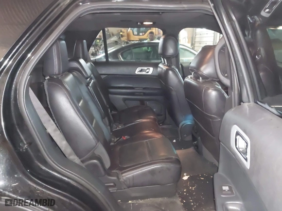 2013 Ford Explorer Limited with VIN 1FM5K8F84DGA84084, listed as a IAAI auction lot 41859534 with 220,437 mi miles. Bid and sale history available at carsss.com. Image 8.