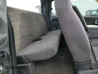 2000 Dodge 1500 z VIN 1B7HF13Z7YJ115816, wystawiony jako Copart lot #84693474 z przebiegiem 189 647 mil mil oraz Szkoda całkowita • Salvage title. Historia ofert i sprzedaży dostępna na DreamBid. Obrazek 10.