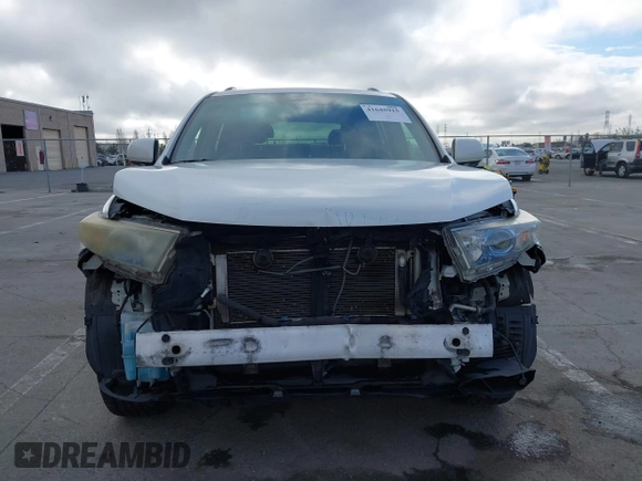 2011 Toyota Highlander Limited with VIN JTEDC3EHXB2002186, listed as a IAAI auction lot 41645915 with 367,650 mi miles and . Bid and sale history available at DreamBid. Image 12.