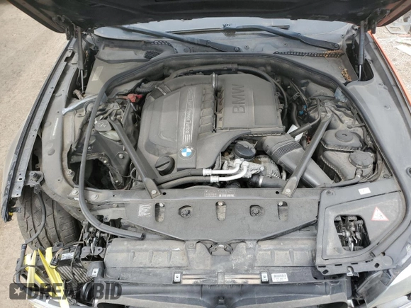 2012 BMW 5 Series 535i xDrive z VIN WBAFU7C50CDU64592, wystawiony jako Copart lot #54578135 z przebiegiem 125 983 mil mil oraz Szkoda całkowita • Salvage title. Historia ofert i sprzedaży dostępna na DreamBid. Obrazek 11.