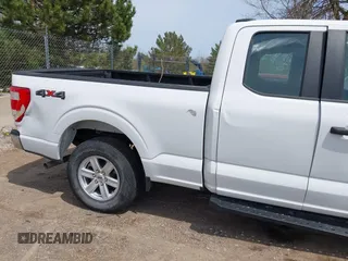 2022 Ford F-150 XL z VIN 1FTEX1EB8NKF26762, wystawiony jako IAAI lot #42217335 z przebiegiem 40 226 mil mil oraz . Historia ofert i sprzedaży dostępna na DreamBid. Obrazek 18.