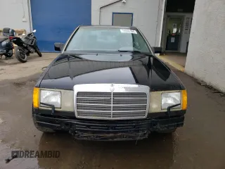 1991 Mercedes-Benz 300 300CE with VIN WDBEA51D4MB435873, listed as a Copart auction lot 76500764 with 143,880 mi miles and Salvage Title. Bid and sale history available at carsss.com. Image 5.