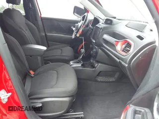 2022 Jeep Renegade Latitude with VIN ZACNJDB16NPN82636, listed as a IAAI auction lot 42501579 with 62,382 mi miles and . Bid and sale history available at DreamBid. Image 5.