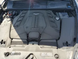 2022 Bentley Bentayga V8 z VIN SJAAM2ZV9NC011752, wystawiony jako Copart lot #54847785 z przebiegiem Nie podano mil oraz Nie do naprawy. Historia ofert i sprzedaży dostępna na DreamBid. Obrazek 12.