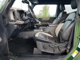 2022 Ford Bronco z VIN 1FMDE5CP2NLB82262, wystawiony jako Copart lot #52394245 z przebiegiem 27 778 mil mil oraz Szkoda całkowita • Salvage title. Historia ofert i sprzedaży dostępna na DreamBid. Obrazek 7.