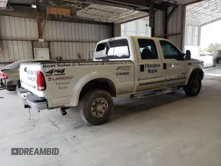 2000 Ford Super Duty F-250 XL with VIN 1FTNW21F2YEE31635, listed as a Copart auction lot 69854734 with 442,635 mi miles and Salvage Title. Bid and sale history available at carsss.com. Image 3.