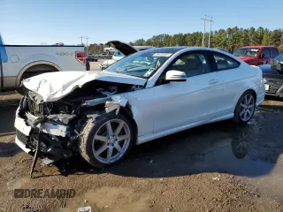 2013 Mercedes-Benz C with VIN WDDGJ5HB8DF991195, listed as a Copart auction lot 88405055 with 97,152 mi miles and Salvage Title. Bid and sale history available at carsss.com. Image 1.