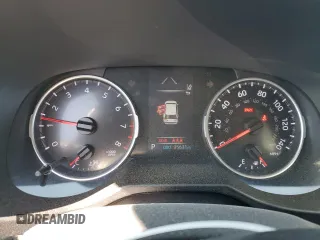 2019 Toyota RAV4 XLE with VIN 2T3P1RFV8KW059704, listed as a Copart auction lot 51497375 with 35,631 mi miles and Salvage Title. Bid and sale history available at carsss.com. Image 9.