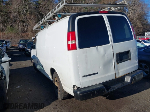 2008 Chevrolet City Express Cargo z VIN 1GCHG35K781152177, wystawiony jako IAAI lot #41070619 z przebiegiem Nie podano mil oraz . Historia ofert i sprzedaży dostępna na DreamBid. Obrazek 3.