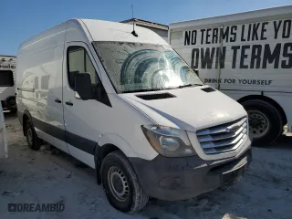 2018 Freightliner Sprinter Cargo Van with VIN WDYPE7CD7JP616380, listed as a Copart auction lot 77013644 with 194,981 mi miles and Clean Title. Bid and sale history available at carsss.com. Image 4.