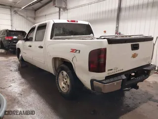 2012 Chevrolet Silverado 1500 LT with VIN 1GCPKSE71CF107277, listed as a IAAI auction lot 41505741 with 147,144 mi miles. Bid and sale history available at carsss.com. Image 3.