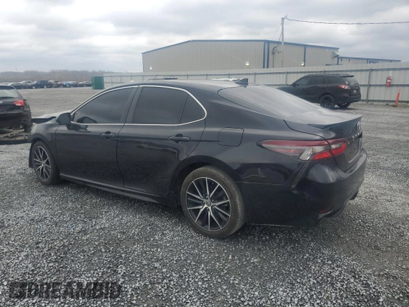 2022 Toyota Camry SE with VIN 4T1G11AK4NU645716, listed as a Copart auction lot 50390525 with 45,701 mi miles and Salvage Title. Bid and sale history available at carsss.com. Image 2.