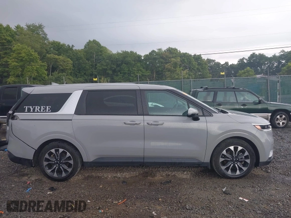 2024 Kia Carnival EX with VIN KNDNC5H31R6377648, listed as a IAAI auction lot 40124659 with 14,386 mi miles and . Bid and sale history available at DreamBid. Image 14.