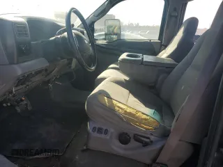 2004 Ford F-350 XL z VIN 1FTSW31P64ED40332, wystawiony jako Copart lot #46868355 z przebiegiem 229 112 mil mil oraz Szkoda całkowita • Salvage title. Historia ofert i sprzedaży dostępna na DreamBid. Obrazek 7.