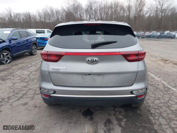 2020 Kia Sportage LX with VIN KNDPMCAC3L7811235, listed as a IAAI auction lot 41135240 with 62,475 mi miles. Bid and sale history available at carsss.com. Image 16.