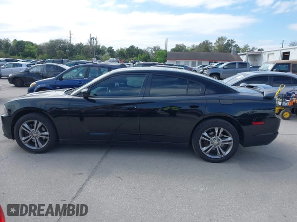 2013 Dodge Charger SXT z VIN 2C3CDXJG2DH528683, wystawiony jako IAAI lot #41644348 z przebiegiem 124 157 mil mil oraz . Historia ofert i sprzedaży dostępna na DreamBid. Obrazek 14.